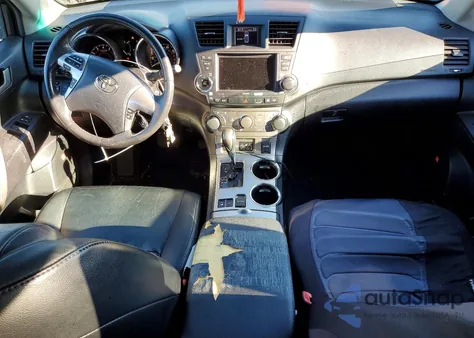 2012 Toyota Highlander Base z USA, uszkodzony, nr VIN 5TDBK3EH3CS094329